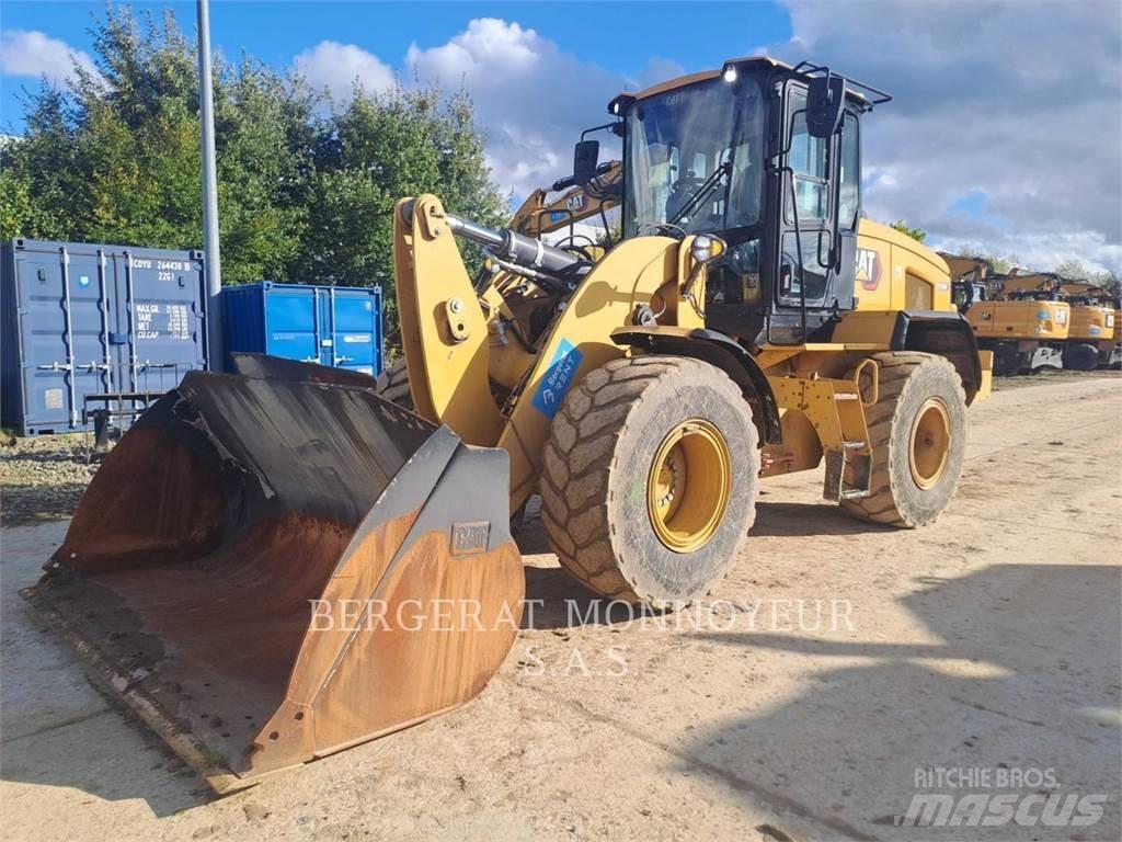 CAT 930M Kolesové nakladače