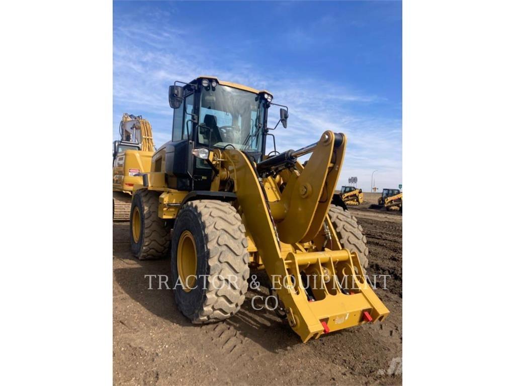 CAT 930M Kolesové nakladače