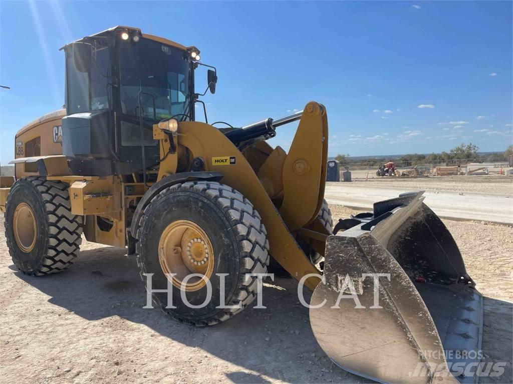 CAT 930M Kolesové nakladače