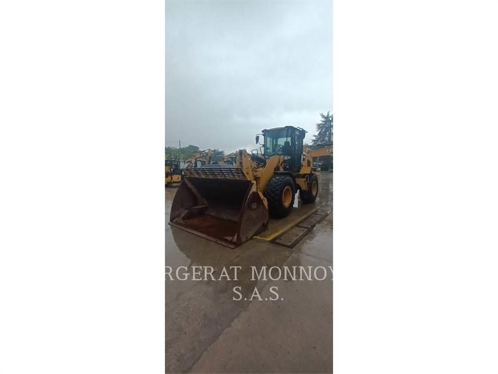 CAT 930M Kolesové nakladače