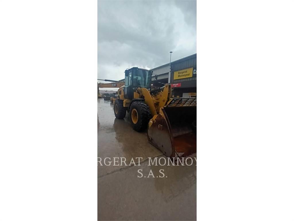 CAT 930M Kolesové nakladače