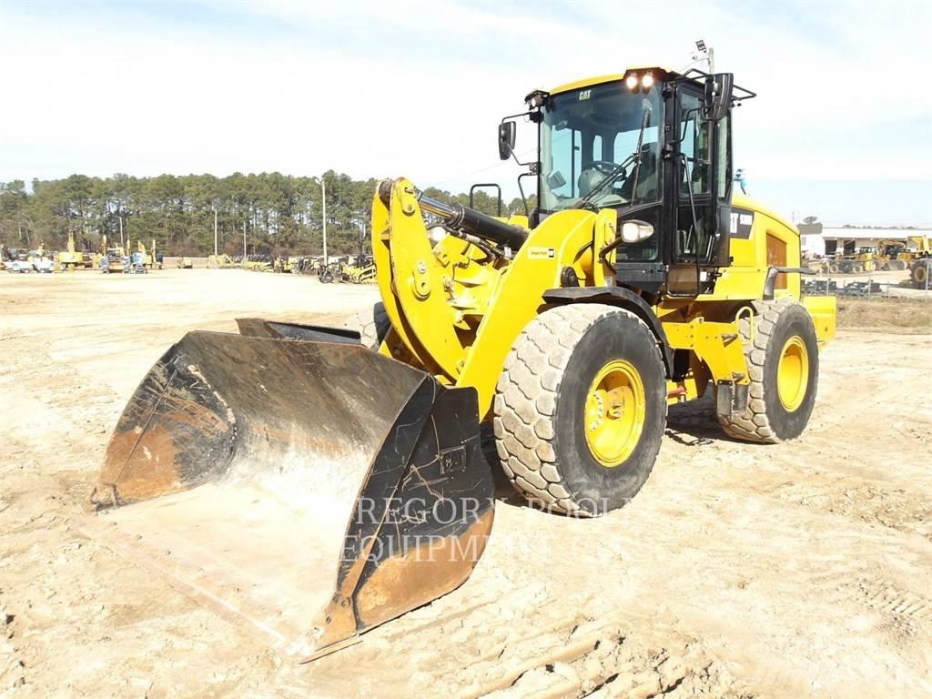 CAT 930M Kolesové nakladače