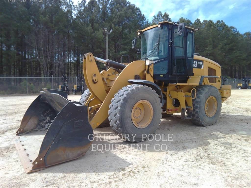 CAT 930M Kolesové nakladače
