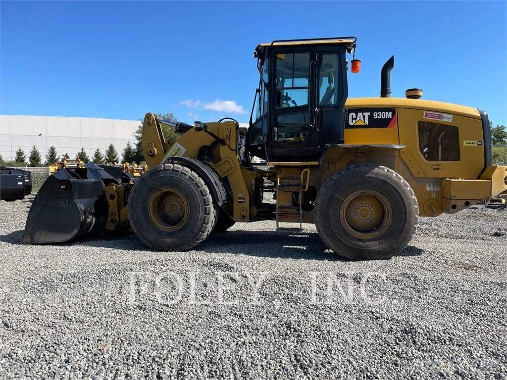 CAT 930M Kolesové nakladače