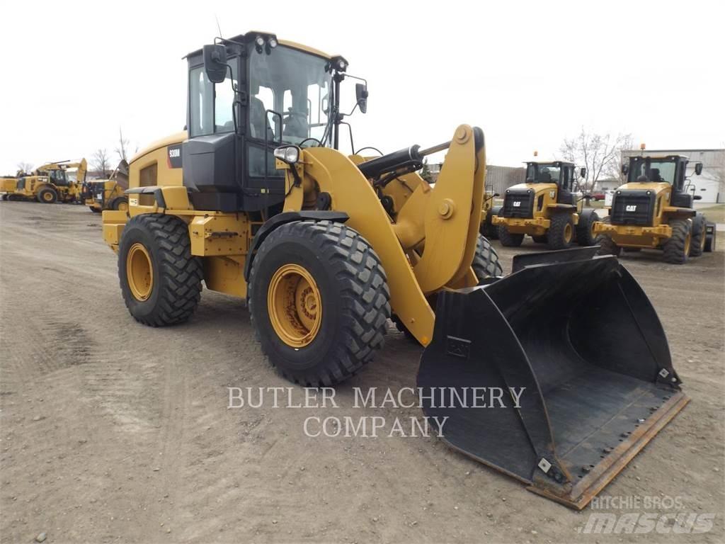 CAT 930M Kolesové nakladače