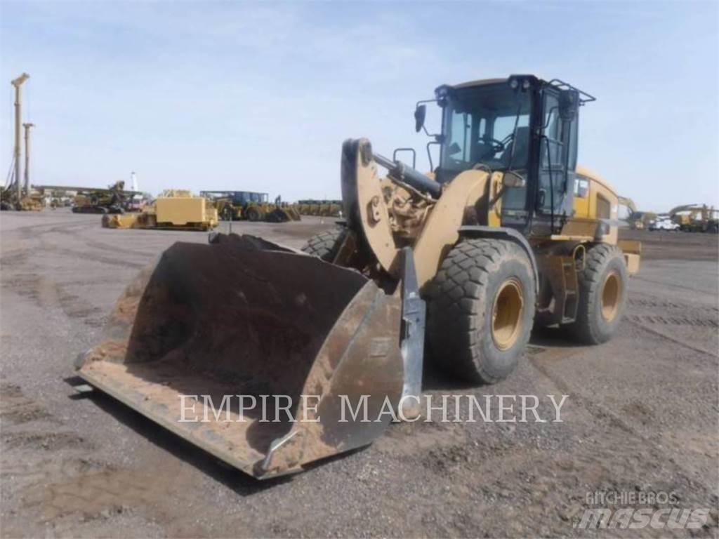 CAT 930M Kolesové nakladače