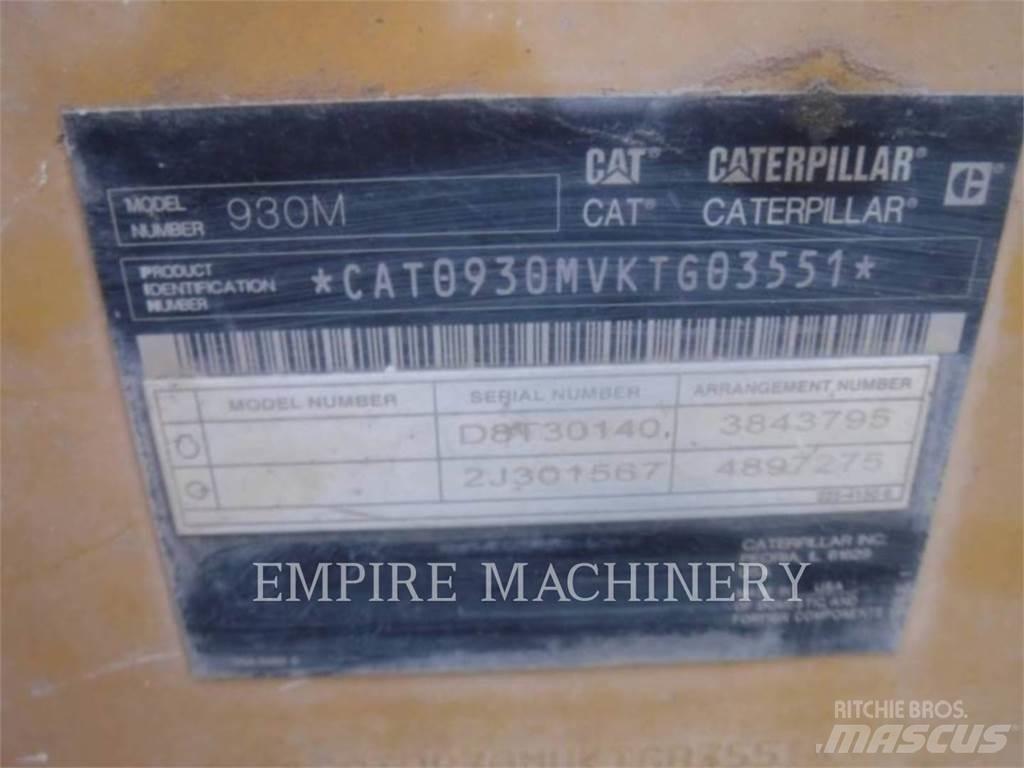 CAT 930M Kolesové nakladače
