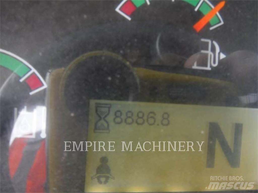 CAT 930M Kolesové nakladače