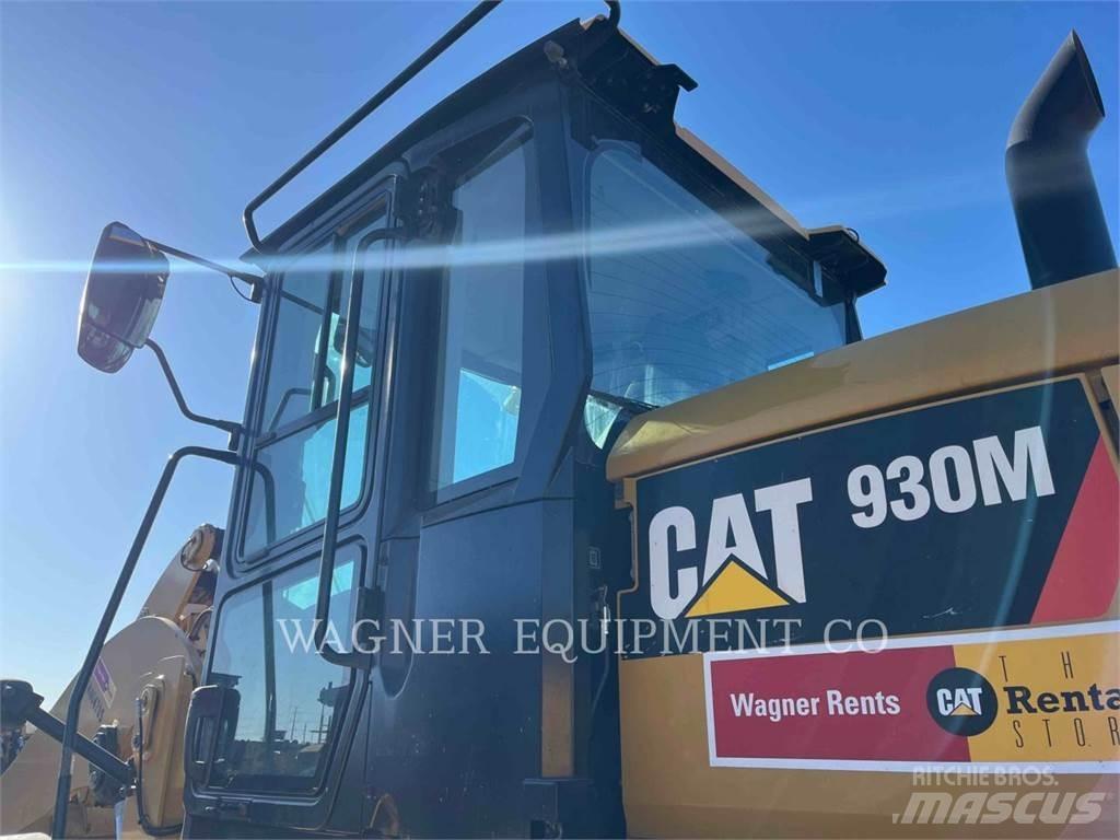CAT 930M Kolesové nakladače
