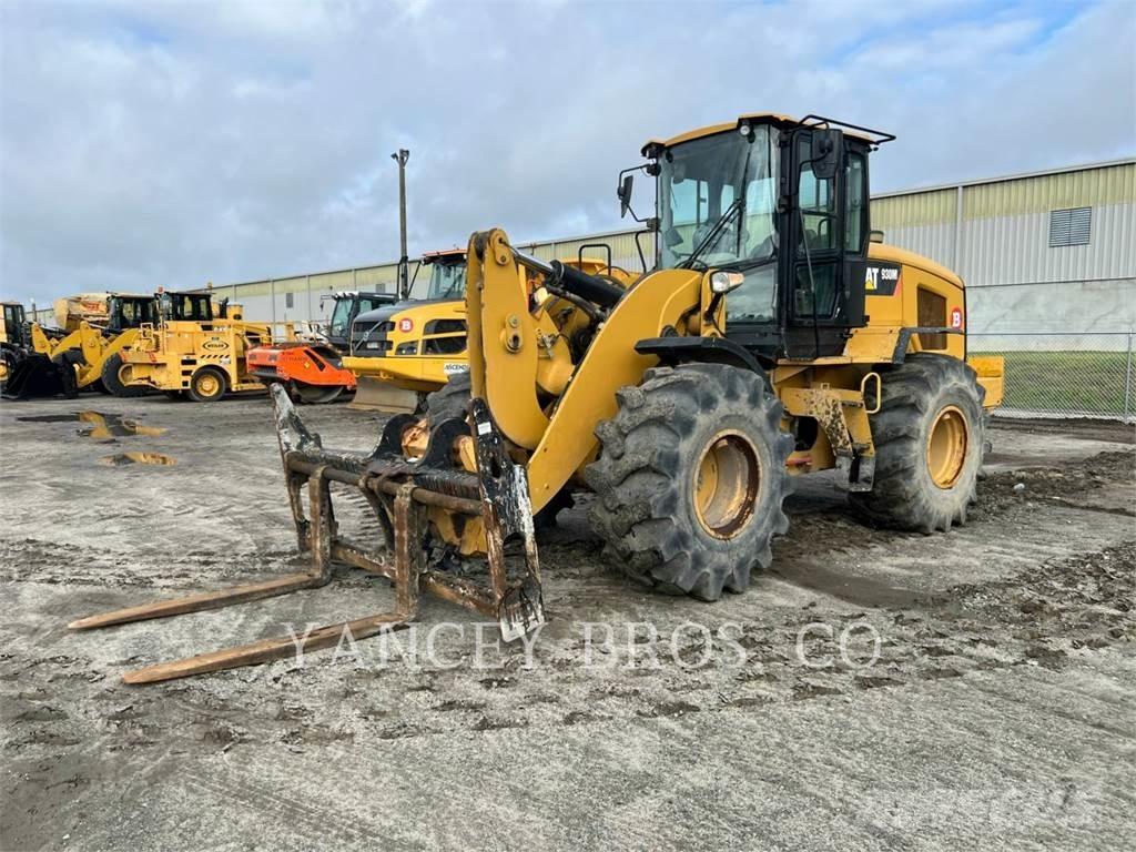 CAT 930M Kolesové nakladače