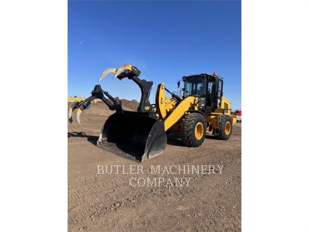 CAT 930M Kolesové nakladače