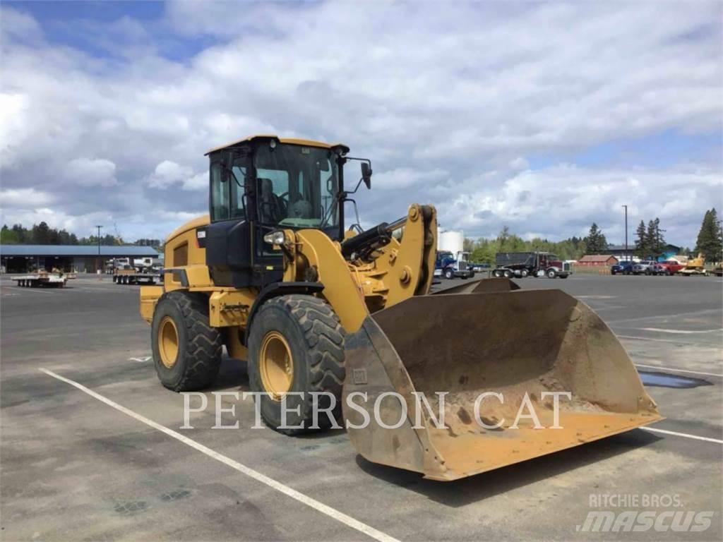CAT 930M Kolesové nakladače