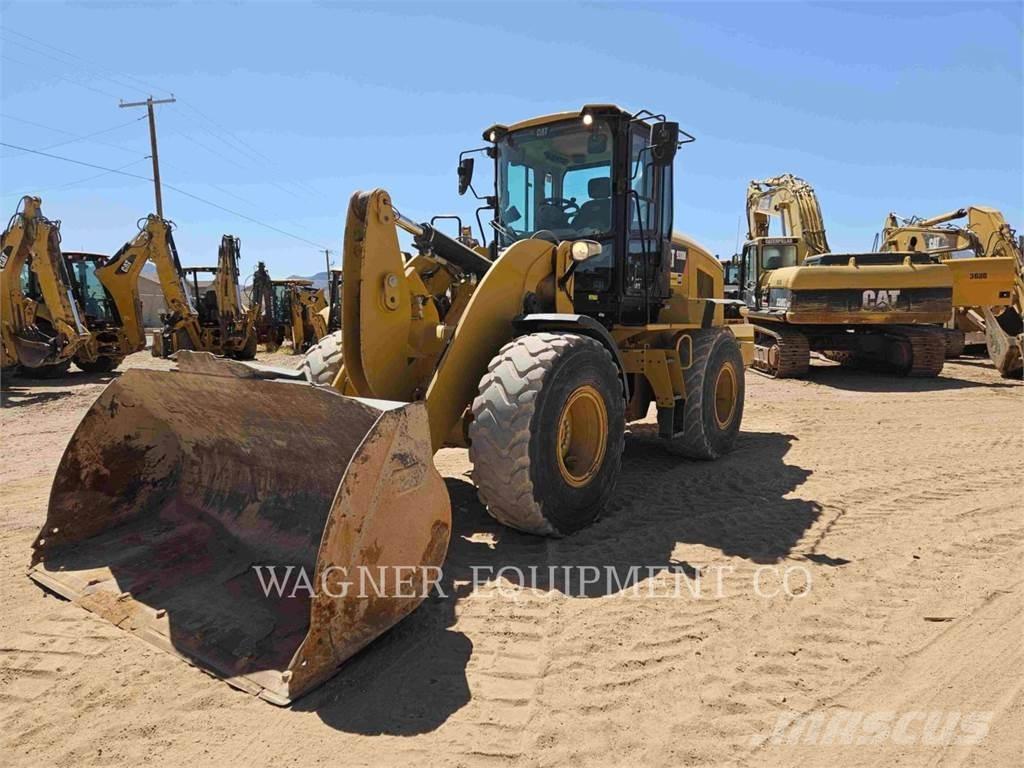 CAT 930M Kolesové nakladače