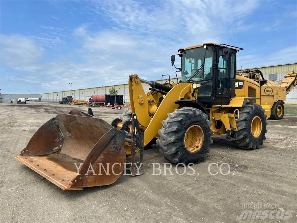 CAT 930M Kolesové nakladače