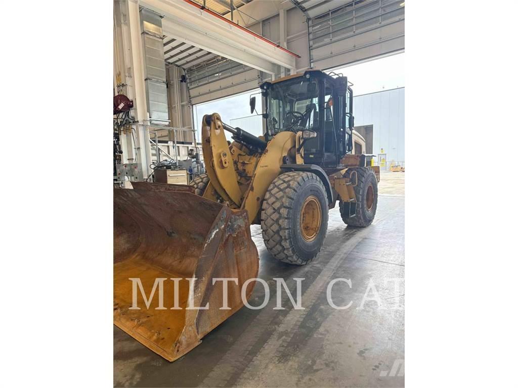 CAT 930M Kolesové nakladače