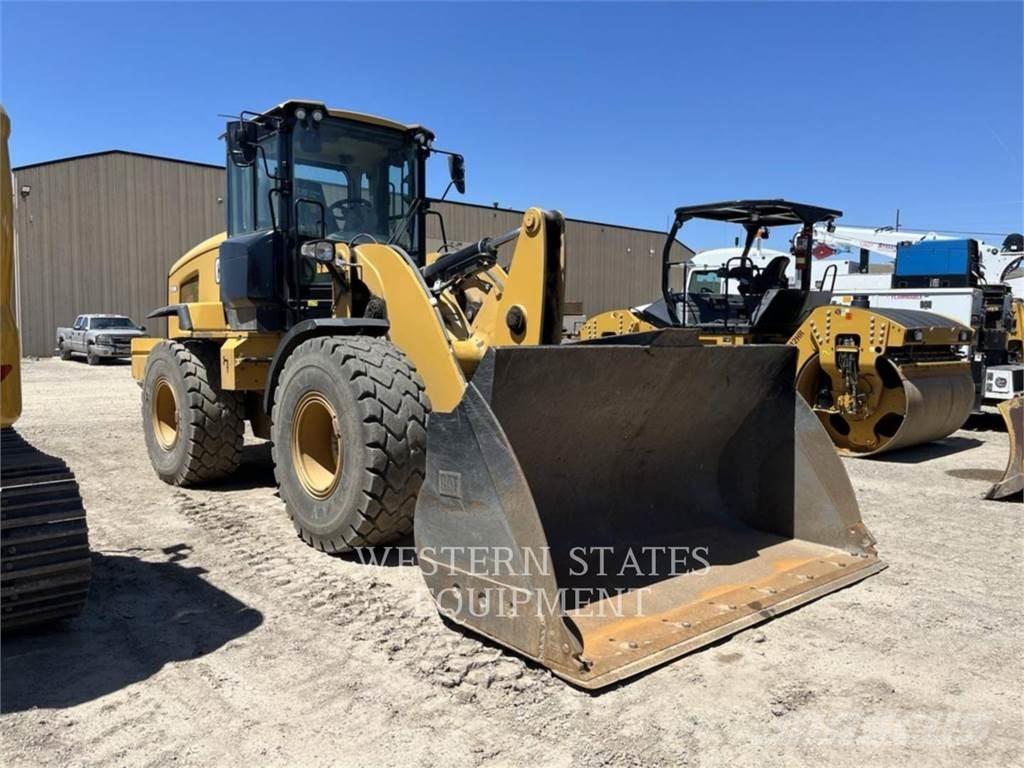 CAT 930M Kolesové nakladače