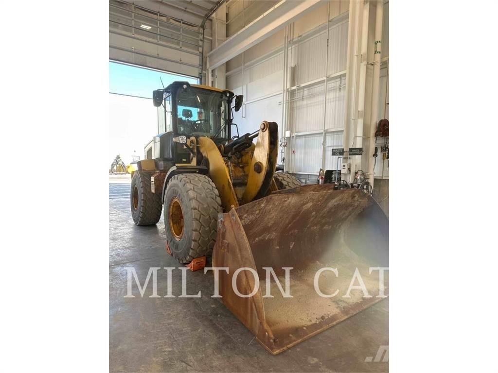 CAT 930M Kolesové nakladače