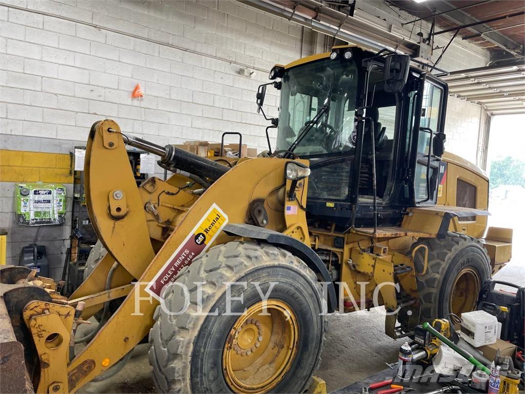 CAT 930M Kolesové nakladače