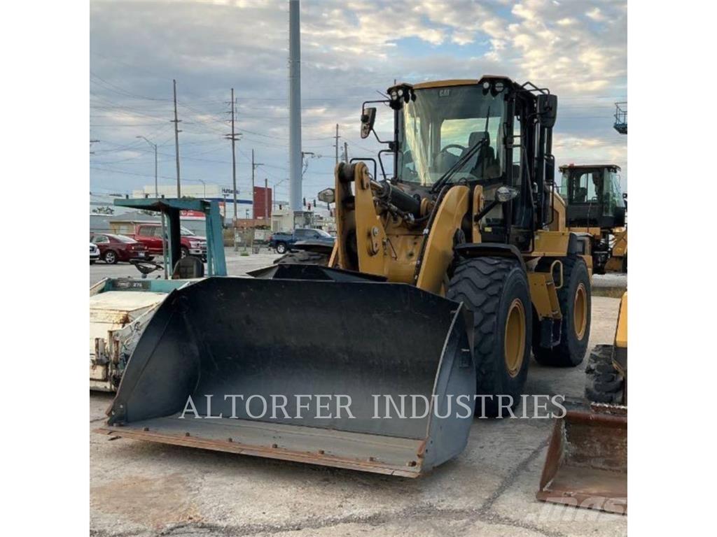 CAT 930M Kolesové nakladače