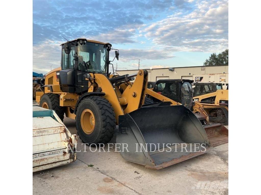 CAT 930M Kolesové nakladače