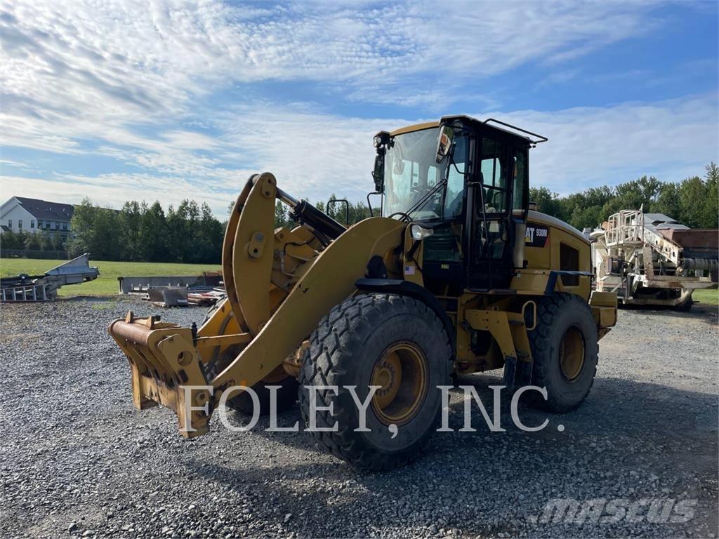 CAT 930M Kolesové nakladače