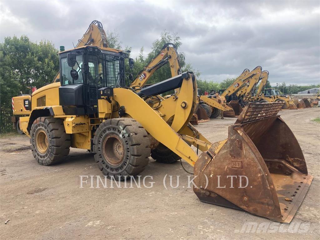 CAT 930M Kolesové nakladače