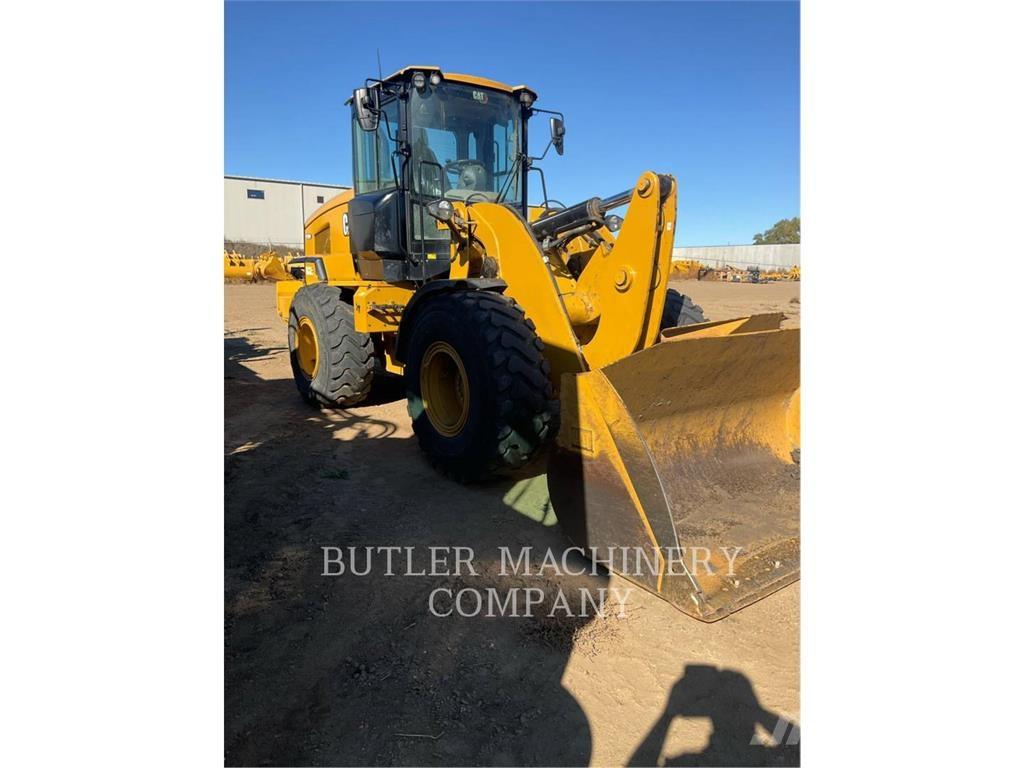 CAT 930M Kolesové nakladače