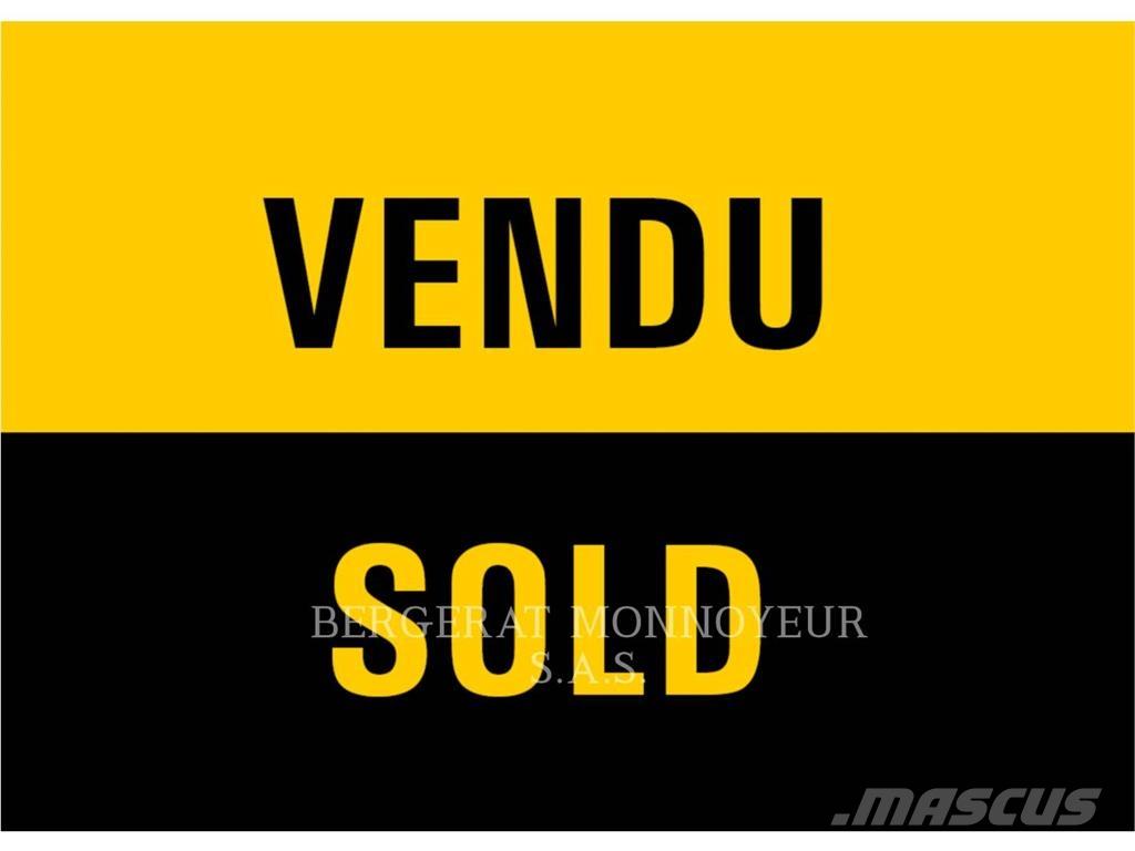 CAT 930M Kolesové nakladače