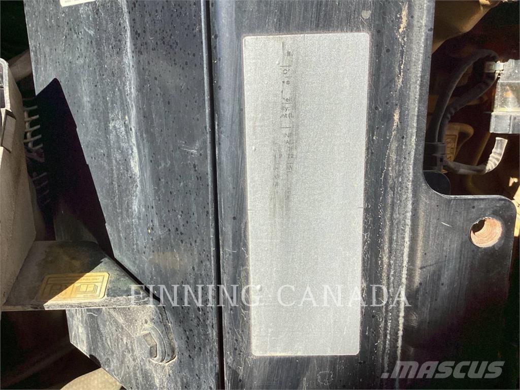 CAT 930M Kolesové nakladače