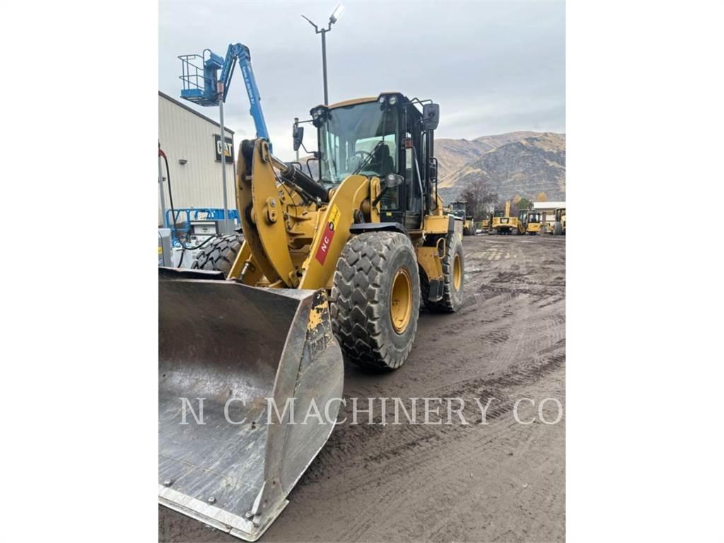 CAT 930M Kolesové nakladače