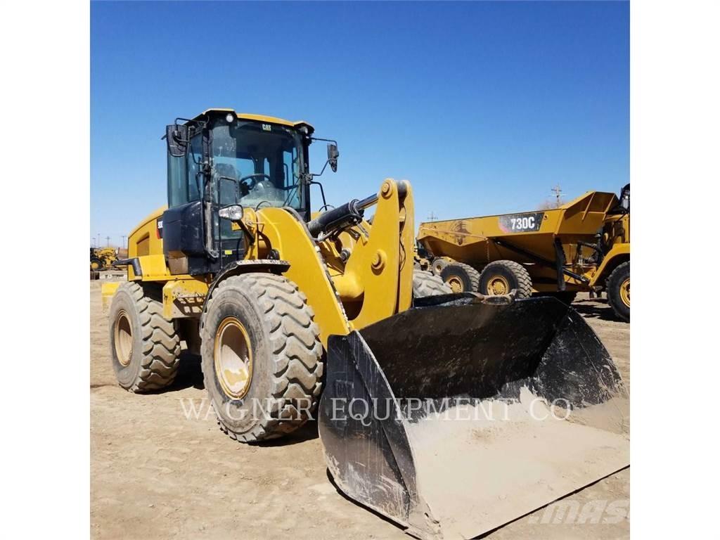 CAT 930M Kolesové nakladače