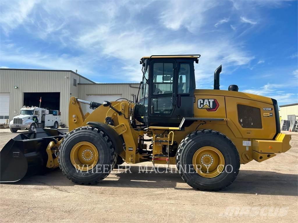 CAT 930M QC 3V Kolesové nakladače