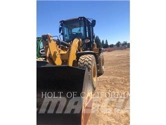 CAT 938 Kolesové nakladače