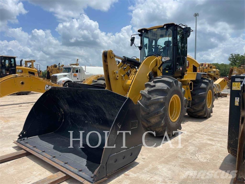 CAT 93814 Kolesové nakladače