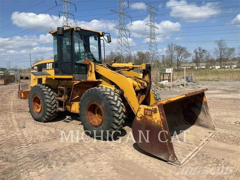 CAT 938G Kolesové nakladače