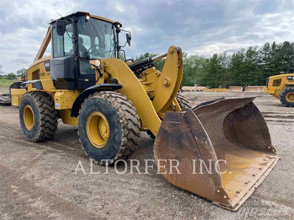 CAT 938M Kolesové nakladače