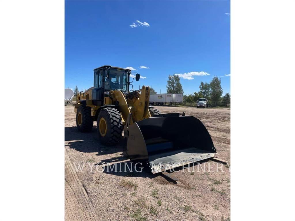 CAT 938M Kolesové nakladače