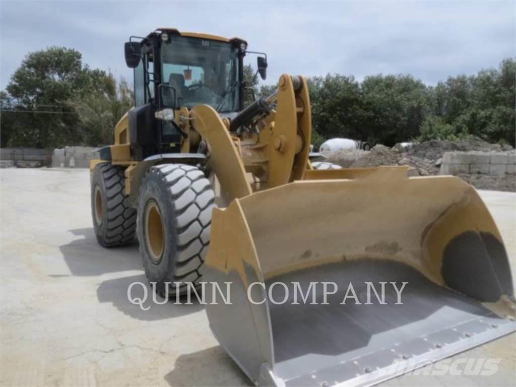 CAT 938M Kolesové nakladače