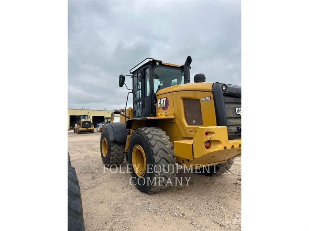 CAT 938M Kolesové nakladače