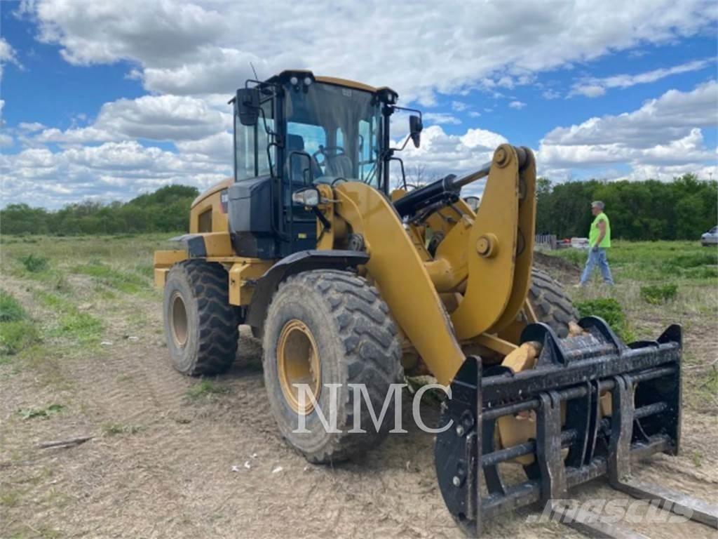 CAT 938M Kolesové nakladače