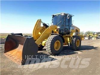 CAT 938M Kolesové nakladače