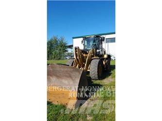 CAT 938M Kolesové nakladače