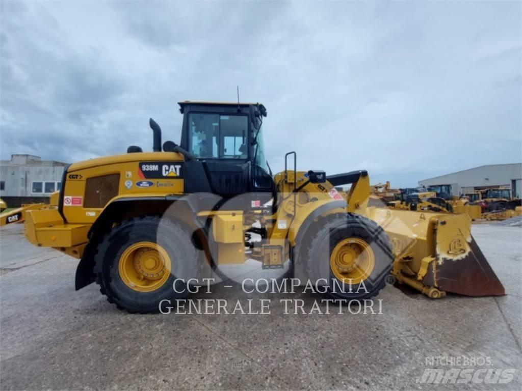 CAT 938M Kolesové nakladače