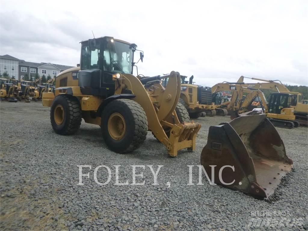 CAT 938M Kolesové nakladače