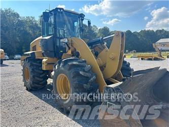 CAT 938M Kolesové nakladače
