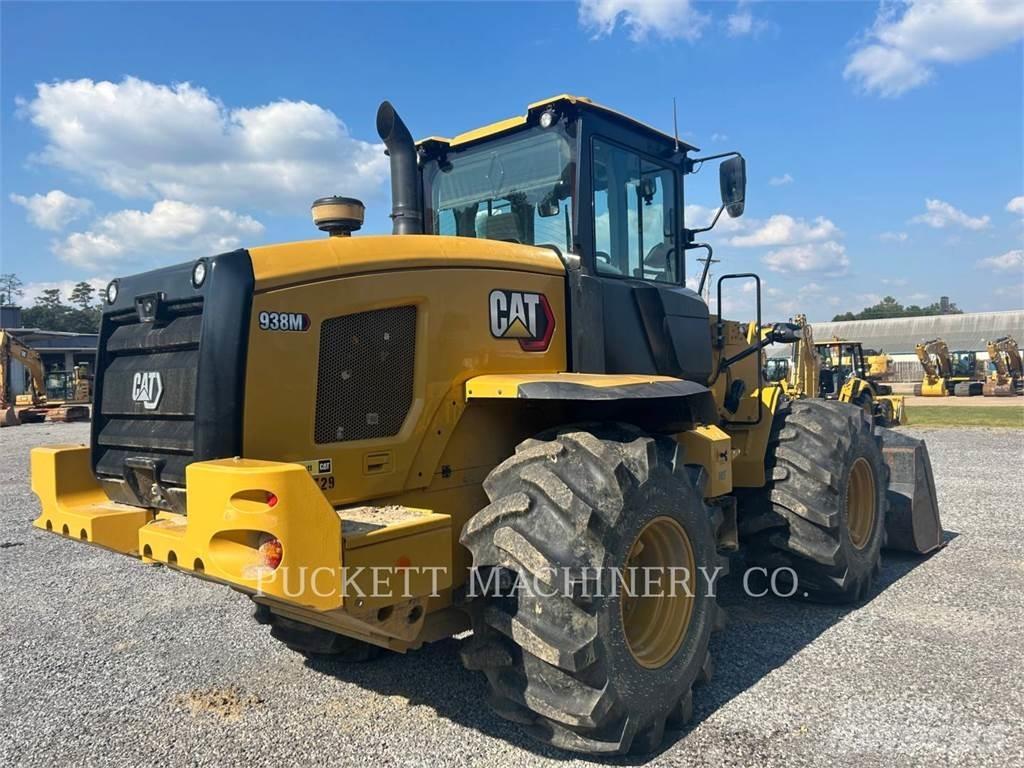 CAT 938M Kolesové nakladače