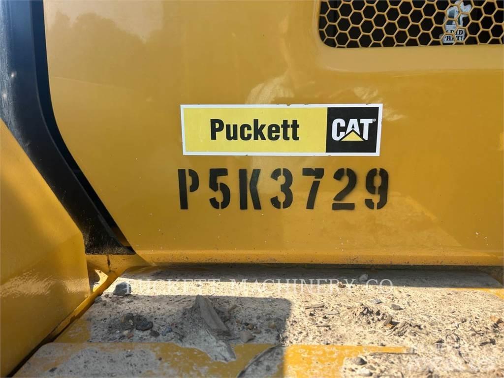 CAT 938M Kolesové nakladače