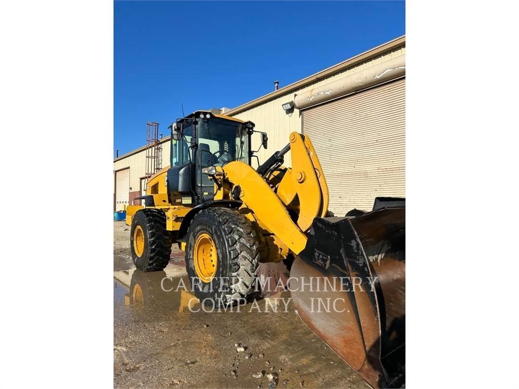 CAT 938M Kolesové nakladače