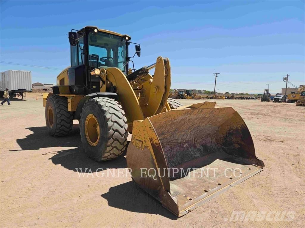 CAT 938M Kolesové nakladače