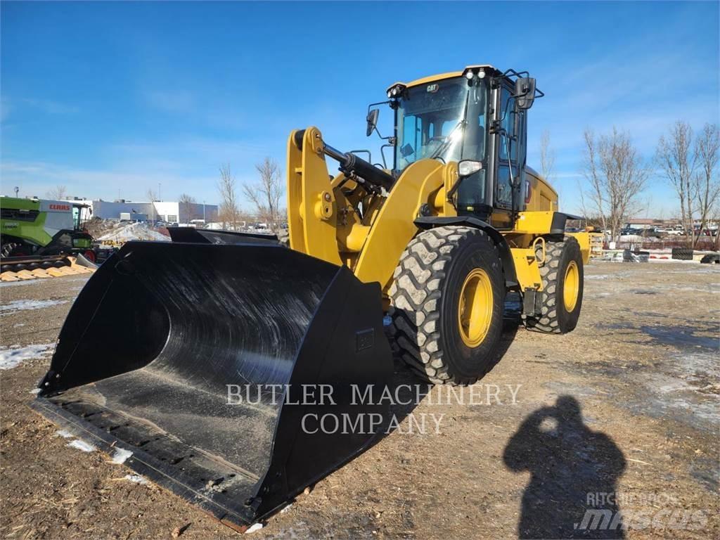 CAT 938M Kolesové nakladače